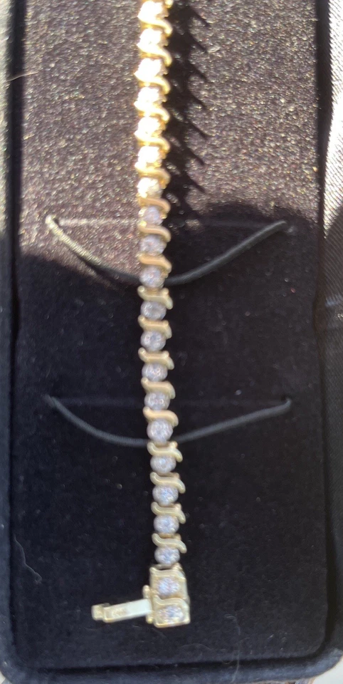 Soporte de tenis 14k 47 diamantes pequeños reales Foto 2 de 4