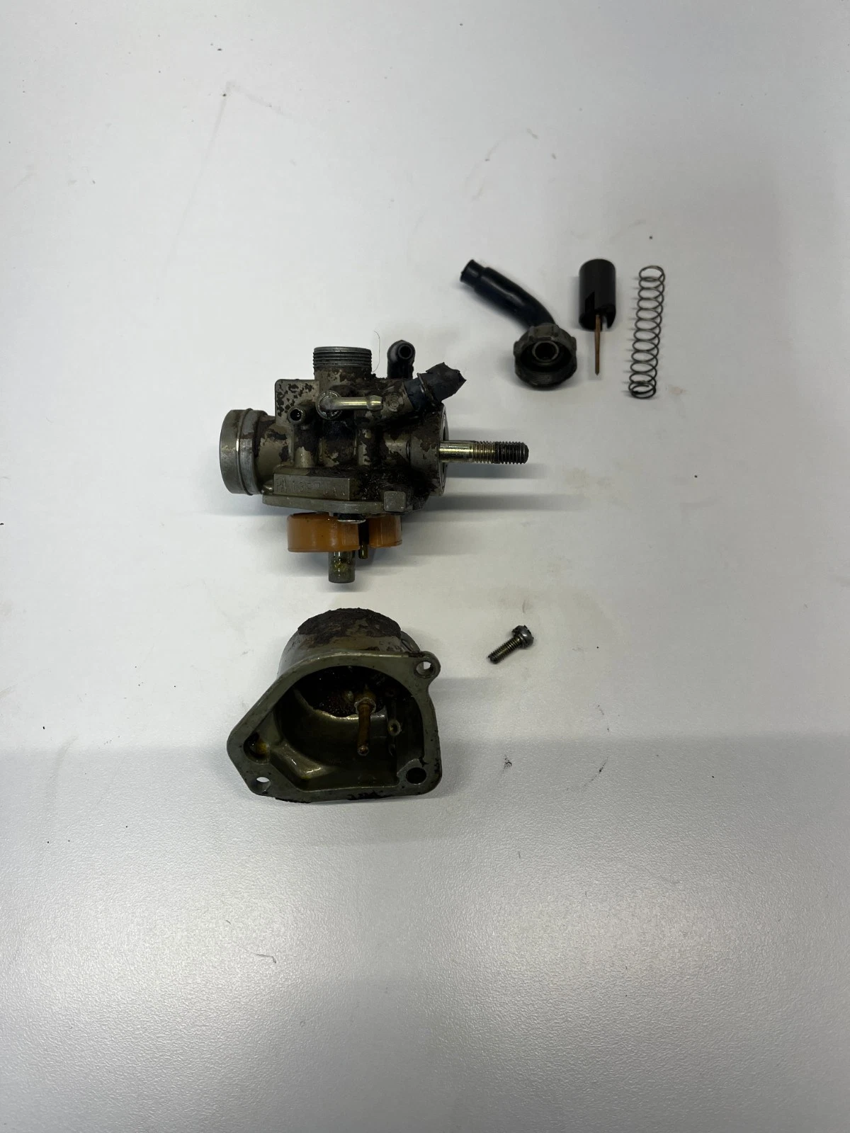 82 1982 Honda Urban Express 50 NU50 OEM Carb Carburetor Bowl Body Assembly