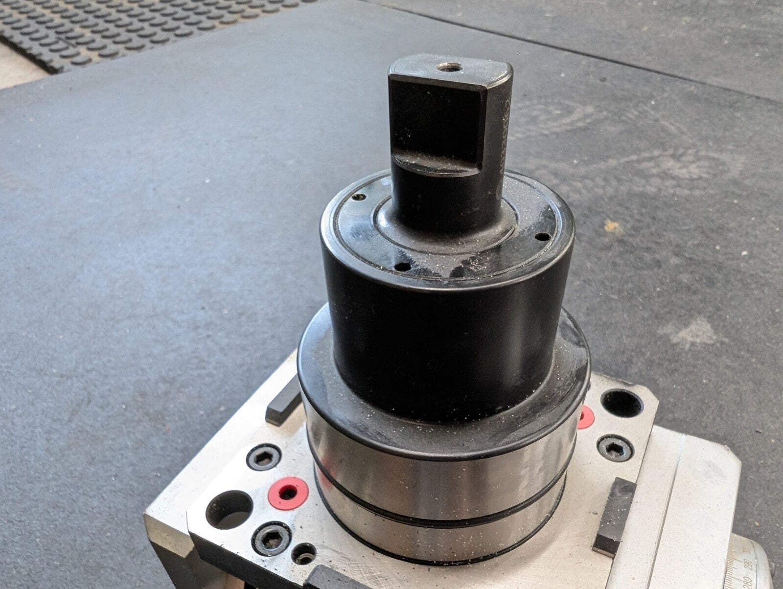 Alberti T90-1.5 Parallel Offset Angle Head R=250 Smart Change ER16 CNC Milling