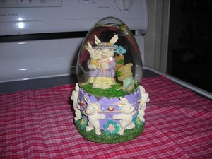 Easter Music Box - plays Easter Parade - Ceramic & Snow Globe