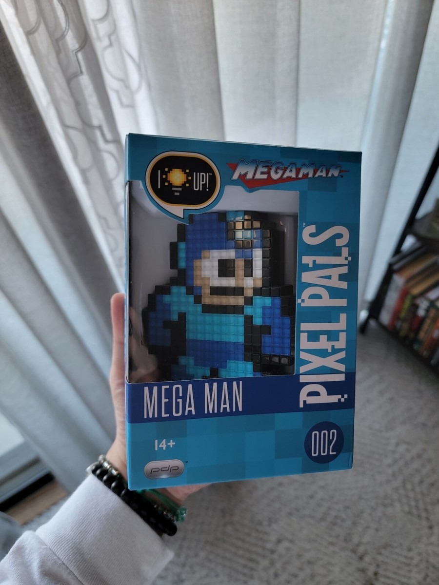 CAPCOM PIXEL PALS MEGA MAN 002 ロックマン NEW PDP Pixel Pals Mega Man 002 Collectible Light Up Figure