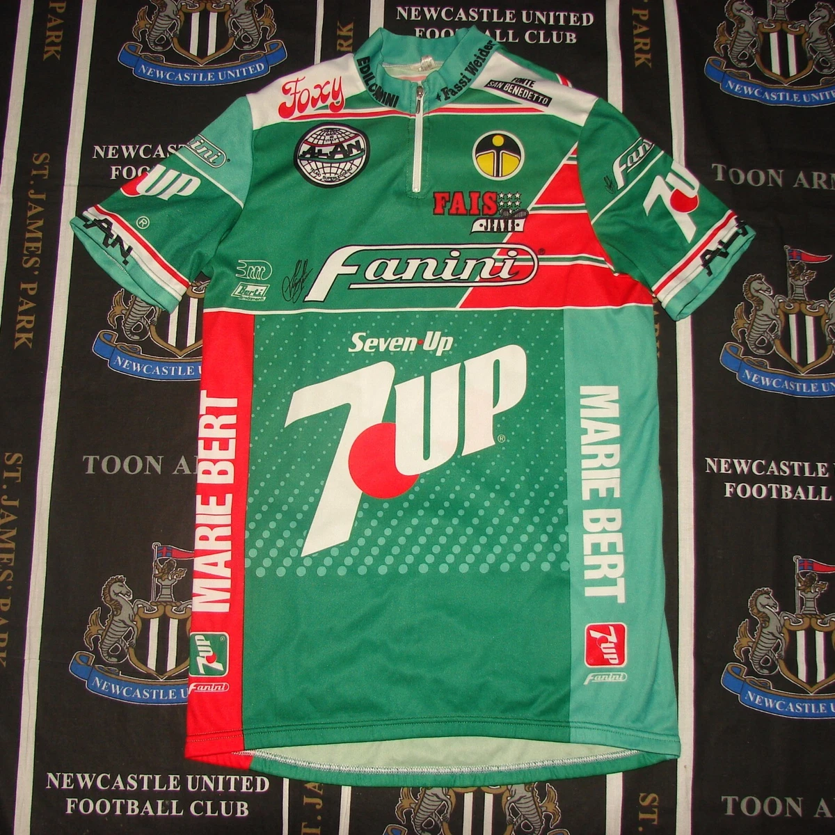 Maillot de cyclisme rétro Seven Up 7up – Cool Dude Cycling