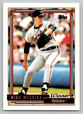 1992 TOPPS GOLD RC #242 MIKE MUSSINA ORIOLES HOF BASEBALL ROOKIE WINNER CARD. rookie card picture