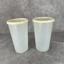 Rubbermaid Servin’ Saver 14 oz Tumbler Cups Set of 2 With Almond Lids #3926