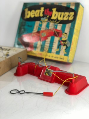 Vintage Rare Kenner Beat The Buzz Game Carnival Bee Complete In Box