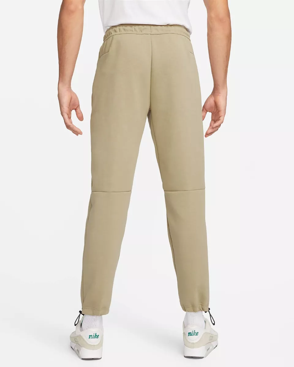 Nike Sportswear Tech Fleece Pants Men s Khaki Sz M DQ4312 247