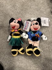 The Disney Store 8" Mini Bean Bag Plush Hawaii Tourist Mickey  Hula Minnie Tags