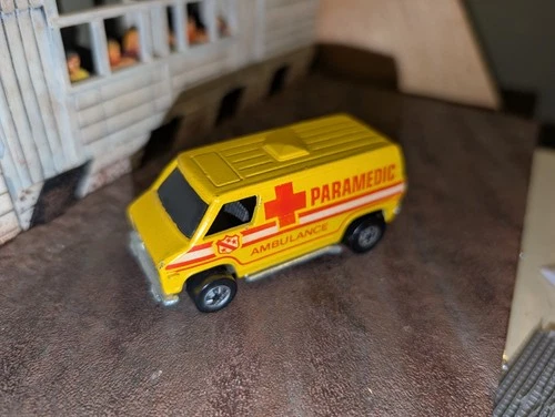 Vintage Hot Wheels 1974 Yellow Paramedic Ambulance Super Van Hong Kong