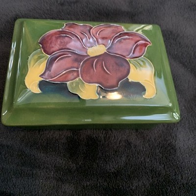 Vintage Moorcroft Keramik Deckel Schmuckschatulle Anemonenmuster grün lila