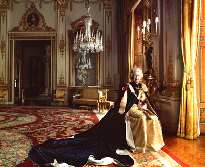 Queen Elizabeth II Portrait 8.5 x 11'' Photo Print