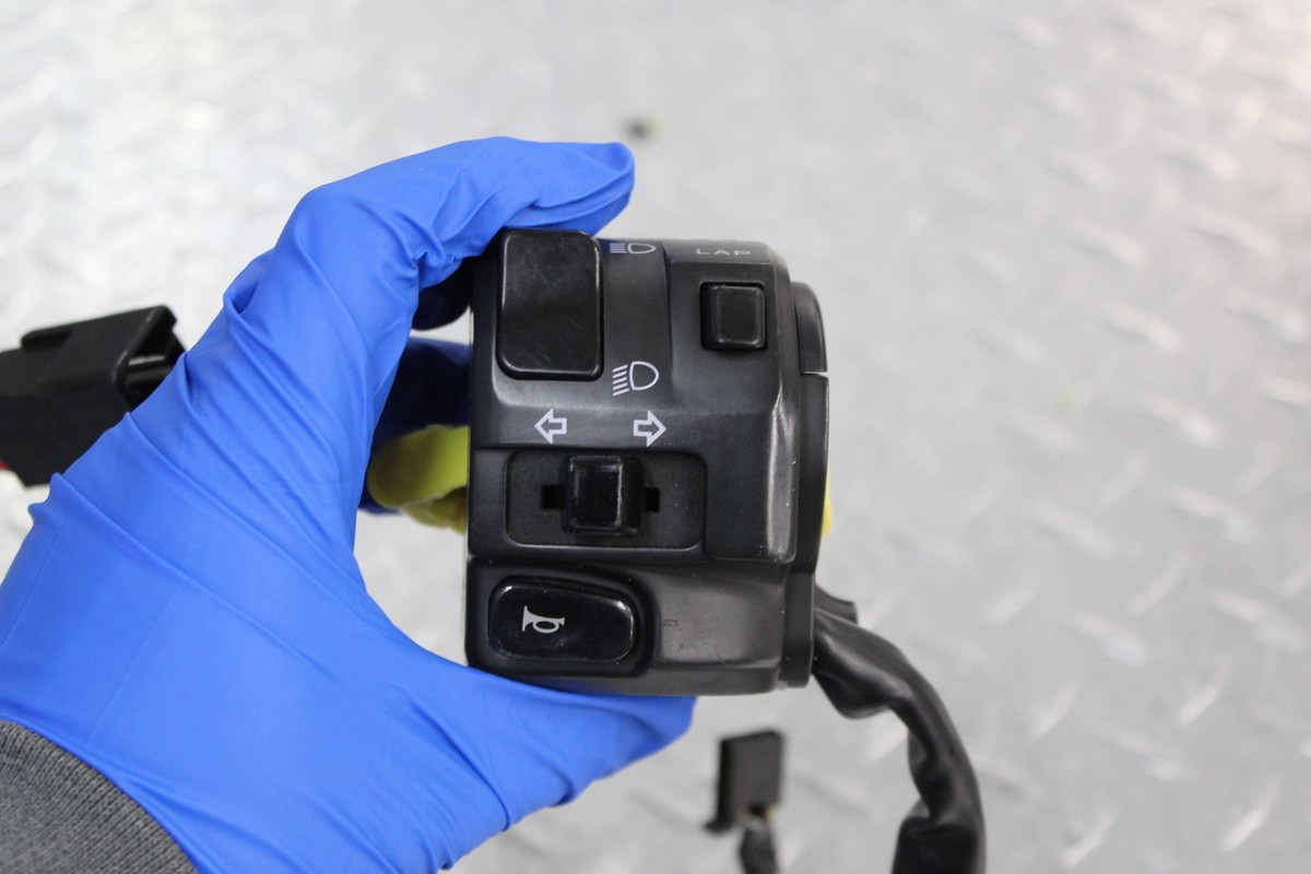2007 KAWASAKI NINJA ZX10R ZX1000D LEFT CLIP ON HANDLE HORN SIGNALS