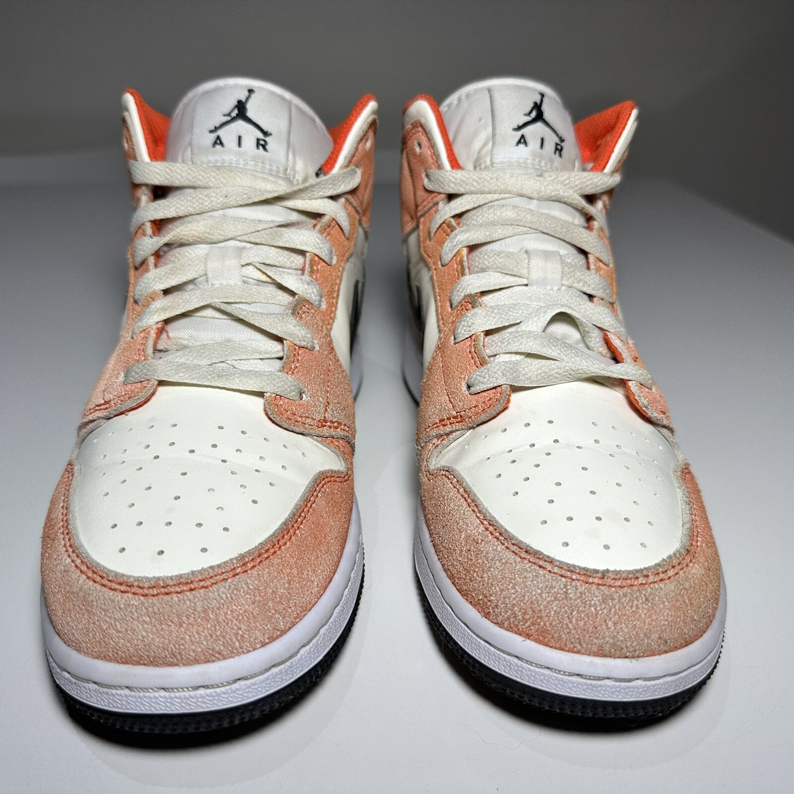 Boys Youth NIKE Air Jordan 1 Mid Orange Suede Sneakers Size 6Y #36662 thumbnail 8