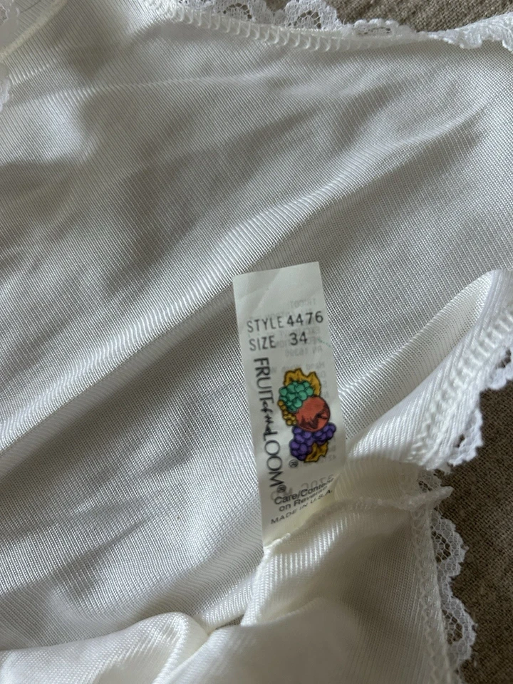 Camiseta sin mangas cami vintage años 90 blanca con ribete de encaje nailon para mujer talla 34 coqueta etérea Foto 2 de 4