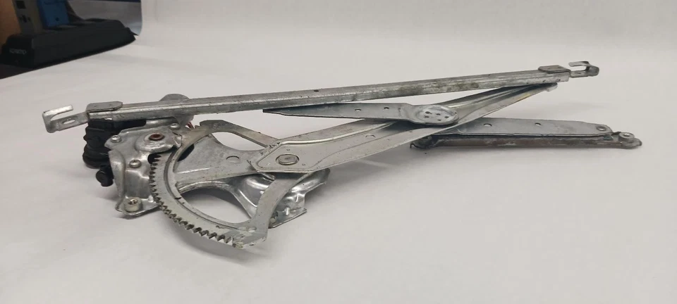 '07-'11 TOYOTA CAMRY front driver Window Regulator w/motor OEM 1 Year Wnty! - Image 2 of 4