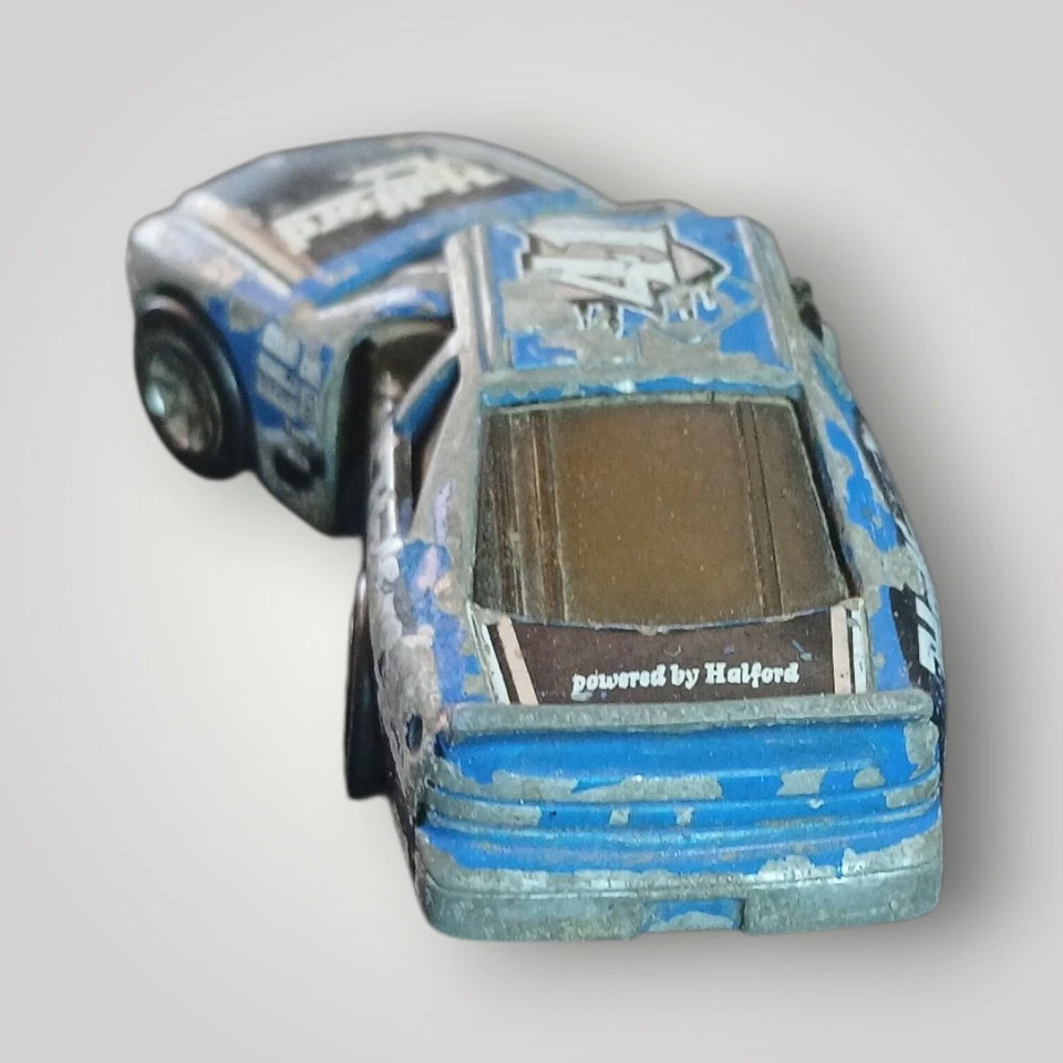 De colección 1998 Hot Wheels Crashers Halford Tools #41 Stock Car Twist Crash Wrecked Foto 2 de 4