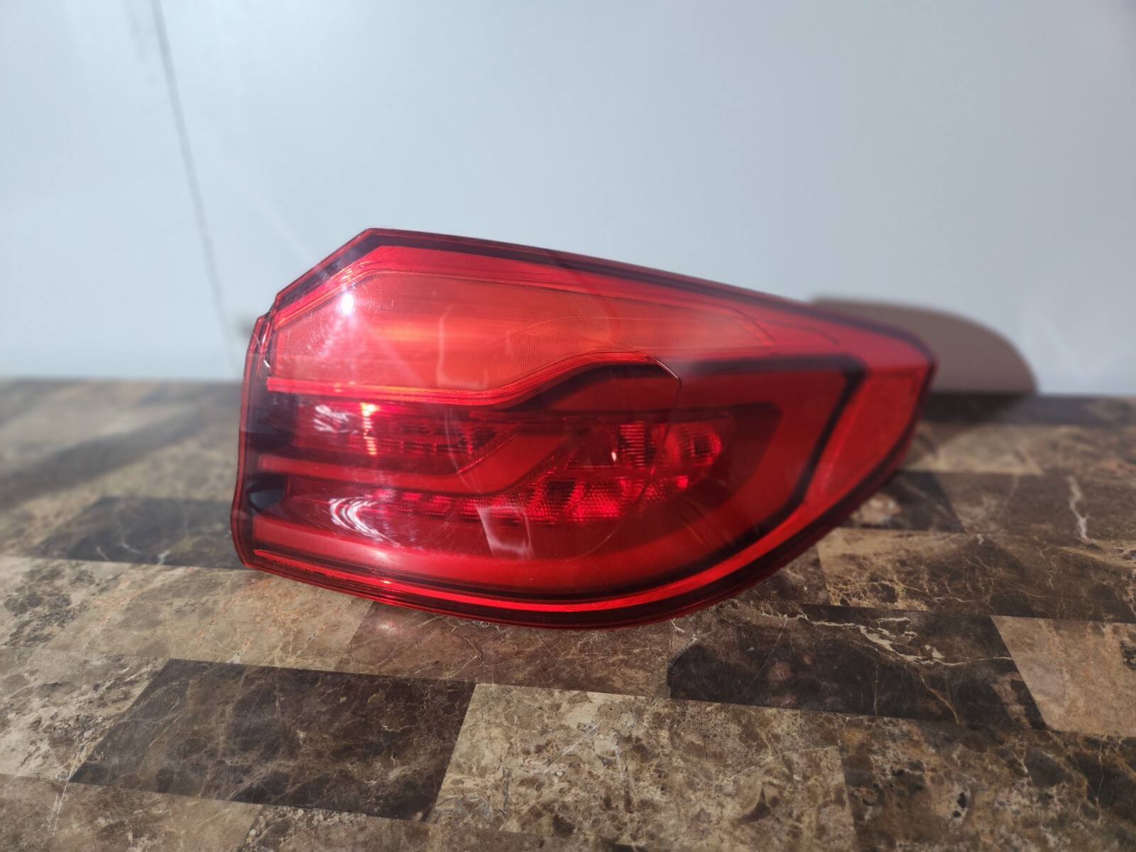 2017 2018 2019 2020 BMW 5 Series M5 Right Outer TailLight  