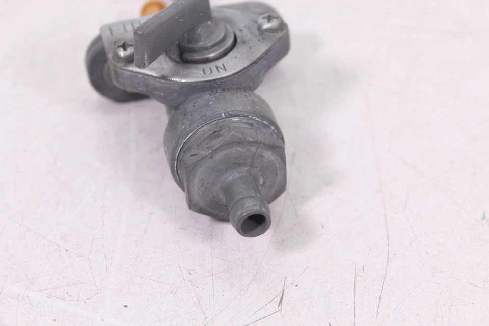 Yamaha MX400B 1975 montaje de cabina de combustible Foto 3 de 4