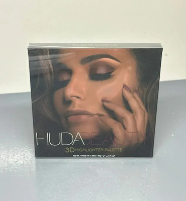 Huda Beauty 3D Highlighter Palette  Golden Sands Edition