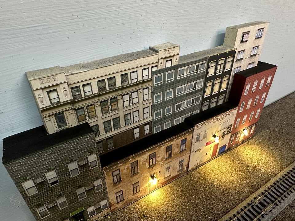 N Scale APARTMENT COLLAGE #2 -Scratch Built 3D Building Flats/Front w ...