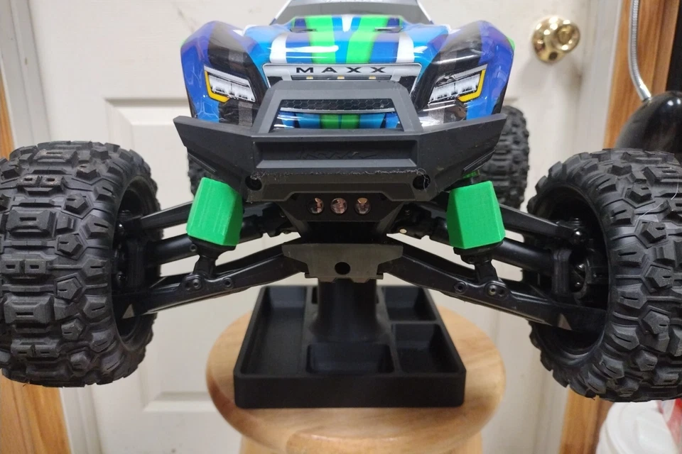 Traxxas Maxx V1 and V2 Widemaxx Shock Protector and Mud Guard Combo Package - Image 2 of 4