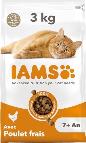 Iams for Vitality Senior Cat Food with Fresh Chicken for Older Cats of 7+  - Photo 1/7