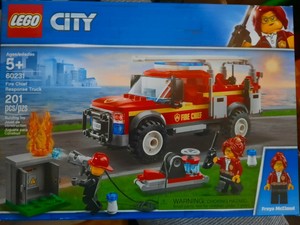 lego city fire chief response truck