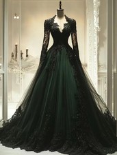 Hunter Green Black Gothic Wedding Dresses Lace Applique Bridal Gown Customsized
