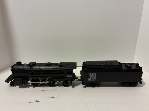Lionel 8042 Locomotive And Tender. Tested See Description