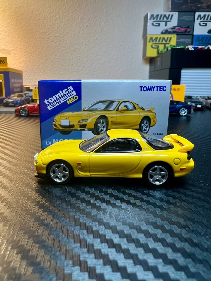Tomica Limited Vintage 1/64 Mazda RX-7 FD Bathurst Yellow Diecast wit proctector - Image 2 of 3