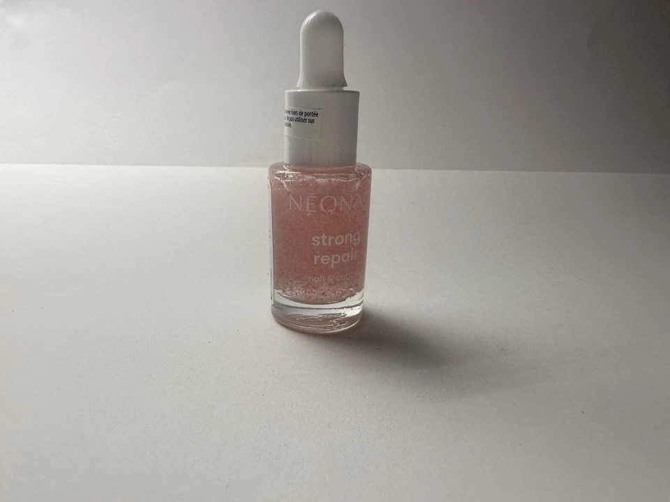NEONAIL Strong Repair Nagel- & Nagelhaut-Serum (15 ml).