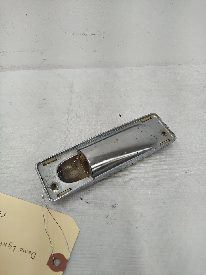 Corvette C2 1963-1967 1969-1973 C3 luz interior domo lente Asm y bisel original Foto 3 de 4