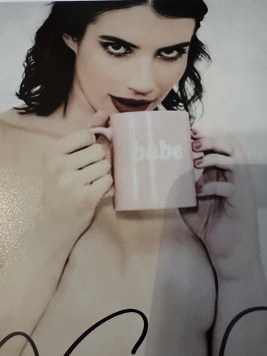 Emma Roberts / Scream 4 Sexy Smile Eyes Signed Autograph 8x10 Photo COA - Picture 2 of 3