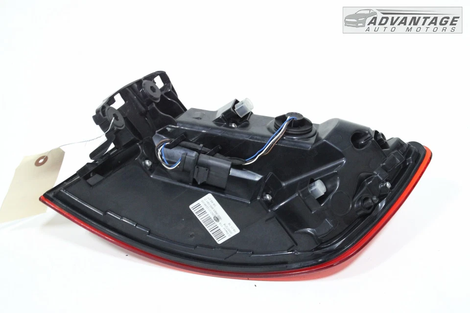 Audi A4 Quattro B9 2017 cuarto trasero izquierdo luz trasera exterior luz trasera OEM Foto 3 de 4