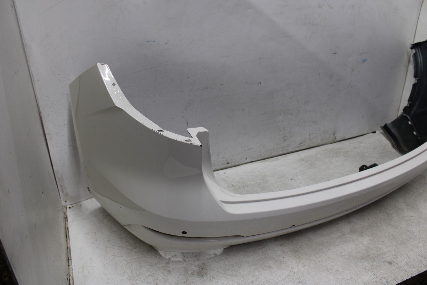 2023 MASERATI LEVANTE Rear Bumper Assembly White