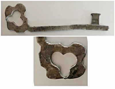Unique Antique Skeleton Key w/ Rarely Seen CLUBS LOOK Unusual Top;  Single-Bit