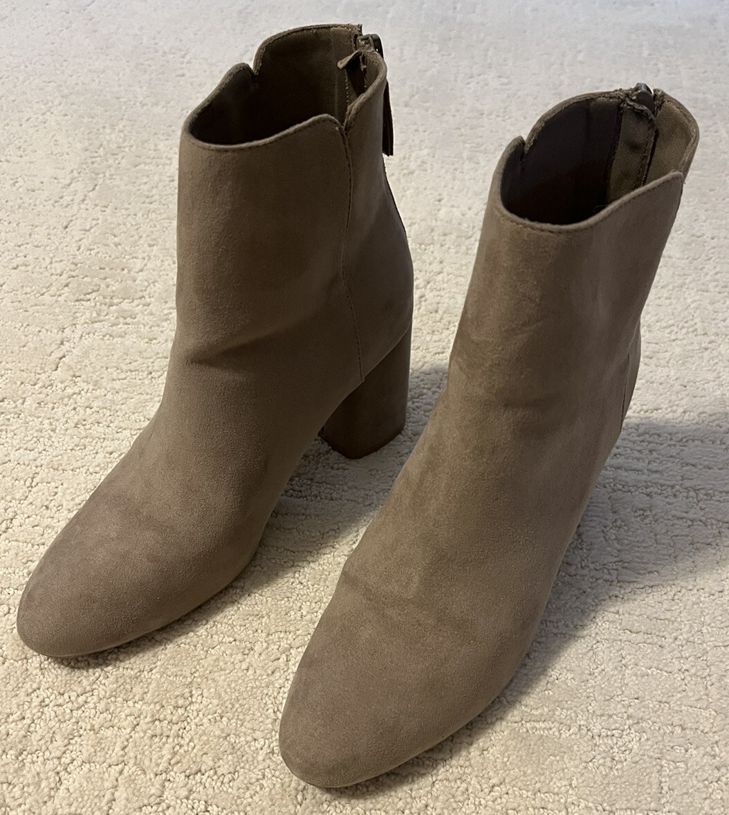 Beautiful Old Navy Women's Casual Back Zip Ankle Bootie Taupe Faux