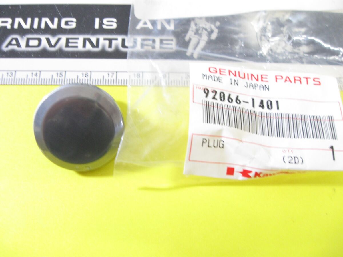 KAWASAKI 98 ZR550 B9 ZEPHYR NOS OEM CAMSHAFT PLUG 92066-1401 KAWASAKI 98 ZR550 B9 ZEPHYR NOS OEM CAMSHAFT PLUG 92066-1401