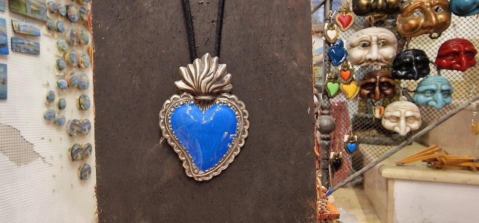 Collana “Sacro Cuore” Con Ciondolo Cuore vari Color Argento Scuro - Immagine 2 di 4