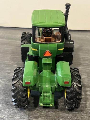 John Deere 9620 Tractor Die Cast Replica - 7-3/4" Long X 3-3/8" Wide 1/64 Scale - Picture 6 of 13