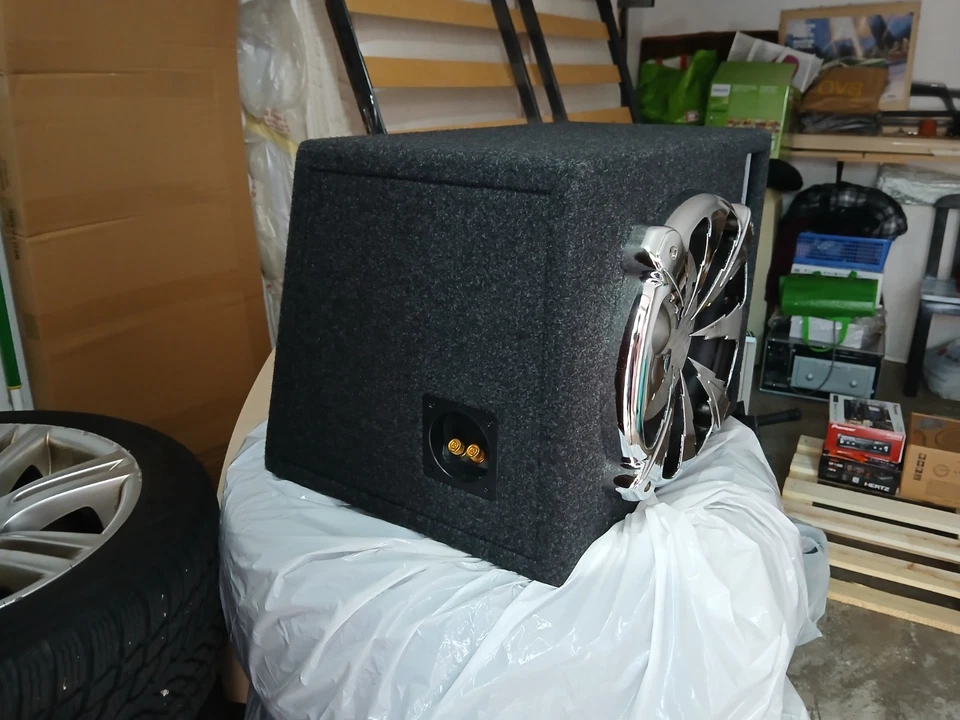 subwoofer  In Cassa Reflex+ Amplificatore - Immagine 3 di 4