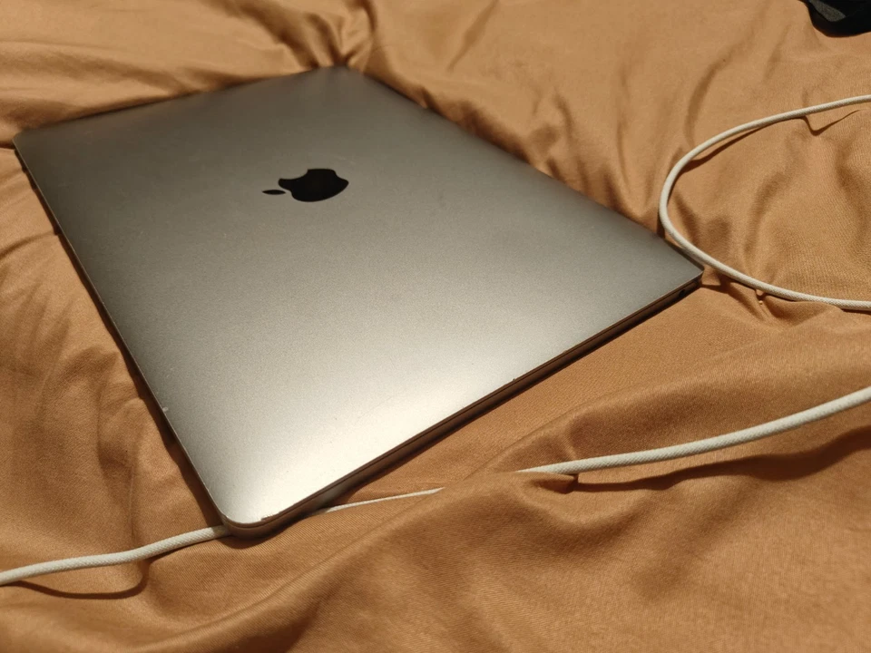 Apple MacBook Pro 13" M1 · 8GB · 256GB, photo 4 of 5