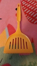 Ekco Vintage Nylon Spatula Flipper 11-inch Made in USA Yellow Color 4 in wide