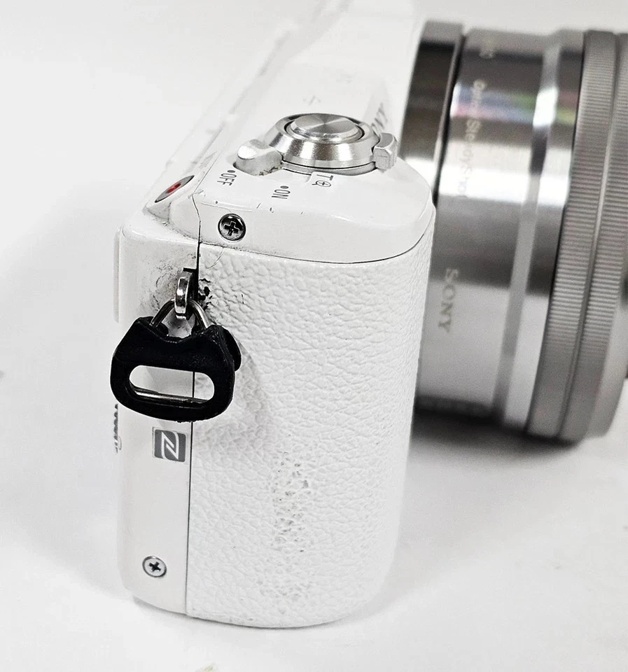 #Sony Alpha a5100 24.3MP(white) w/16-50mm OSS silver Lens kit (5053997/7828594) - Image 3 of 4