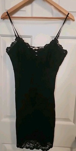 Guess Slip Dress Black Medium Mini Lacy Lined Adjustable Straps Sexy Wimsigoth - Picture 1 of 11