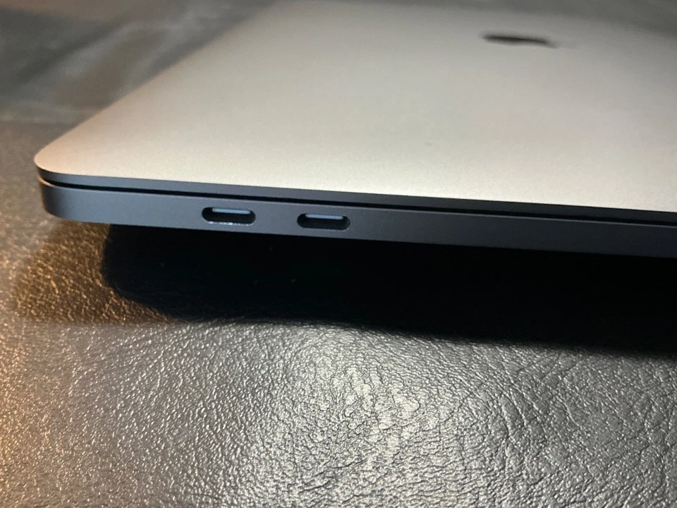 Apple MacBook Pro 15" 2019 · i9 · 32GB · 1TB, Foto 4 von 5