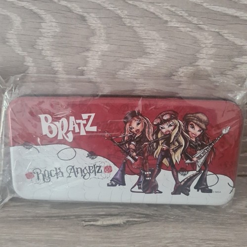 Bratz Rock Angelz astuccio di latta matite MGA Bratzpack vintage latta bambini cancelleria nuovo - Foto 4 di 6