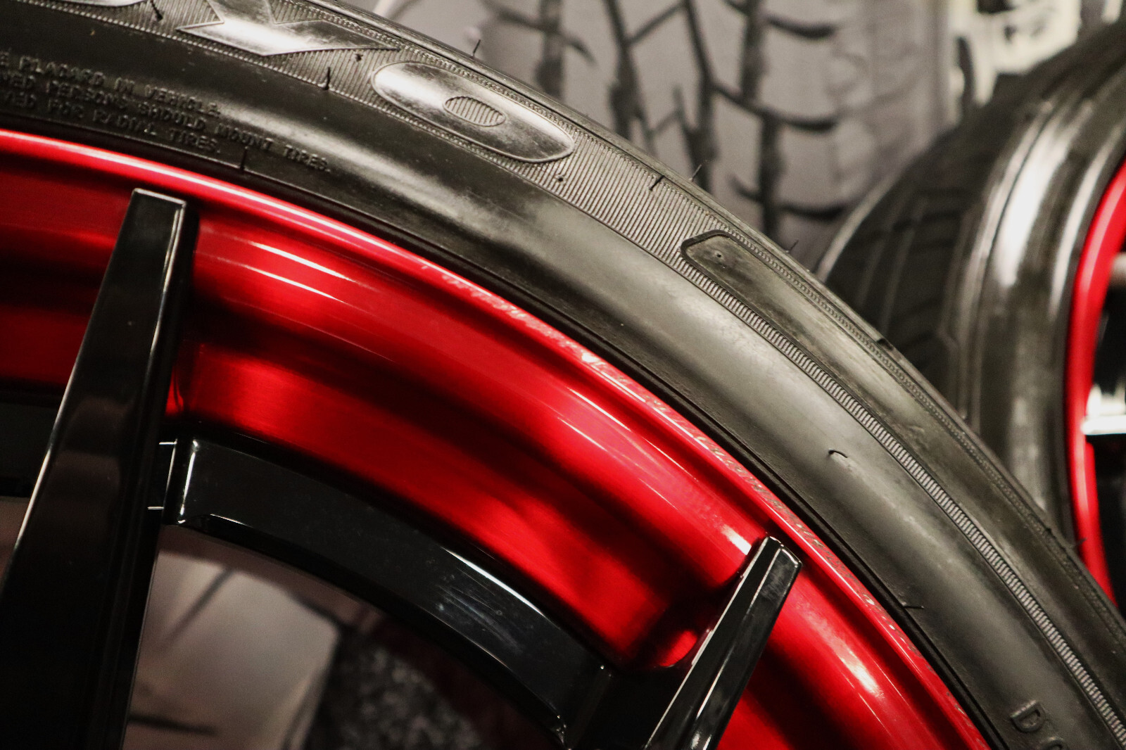 USED STAGGERED 20' 2-PIECE SIGNATURE SV 307S  WHEELS & TIRES AUDI R/8 HURACAN