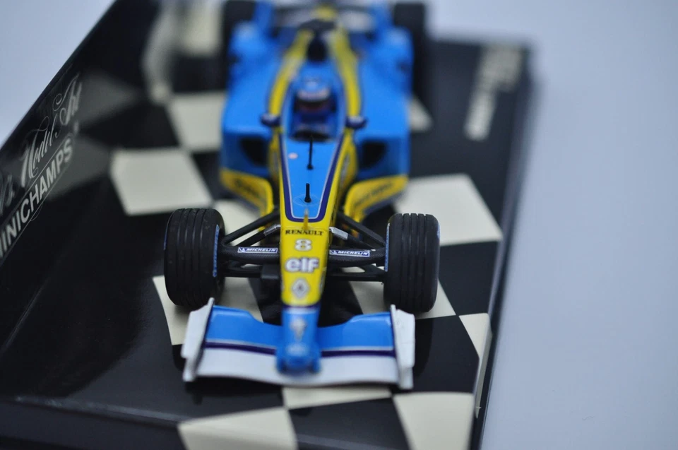 Minichamps PMA 1:43 2003 Renault F1 Team R23 Fernando Alonso Excelente Foto 4 de 4