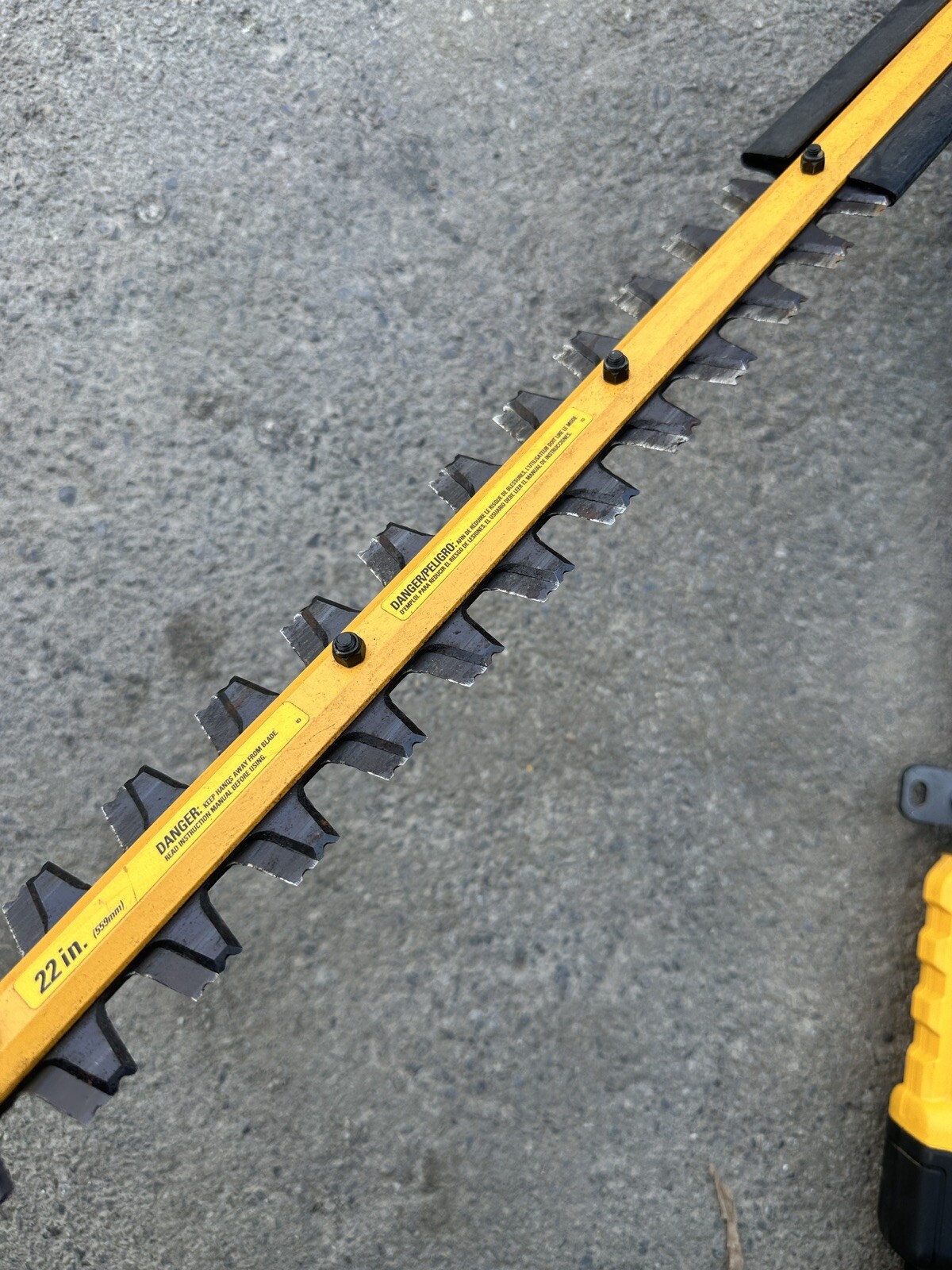 DeWalt DCPH820B 20V MAX 22 in. Pole Hedge Trimmer (Tool Only) USED