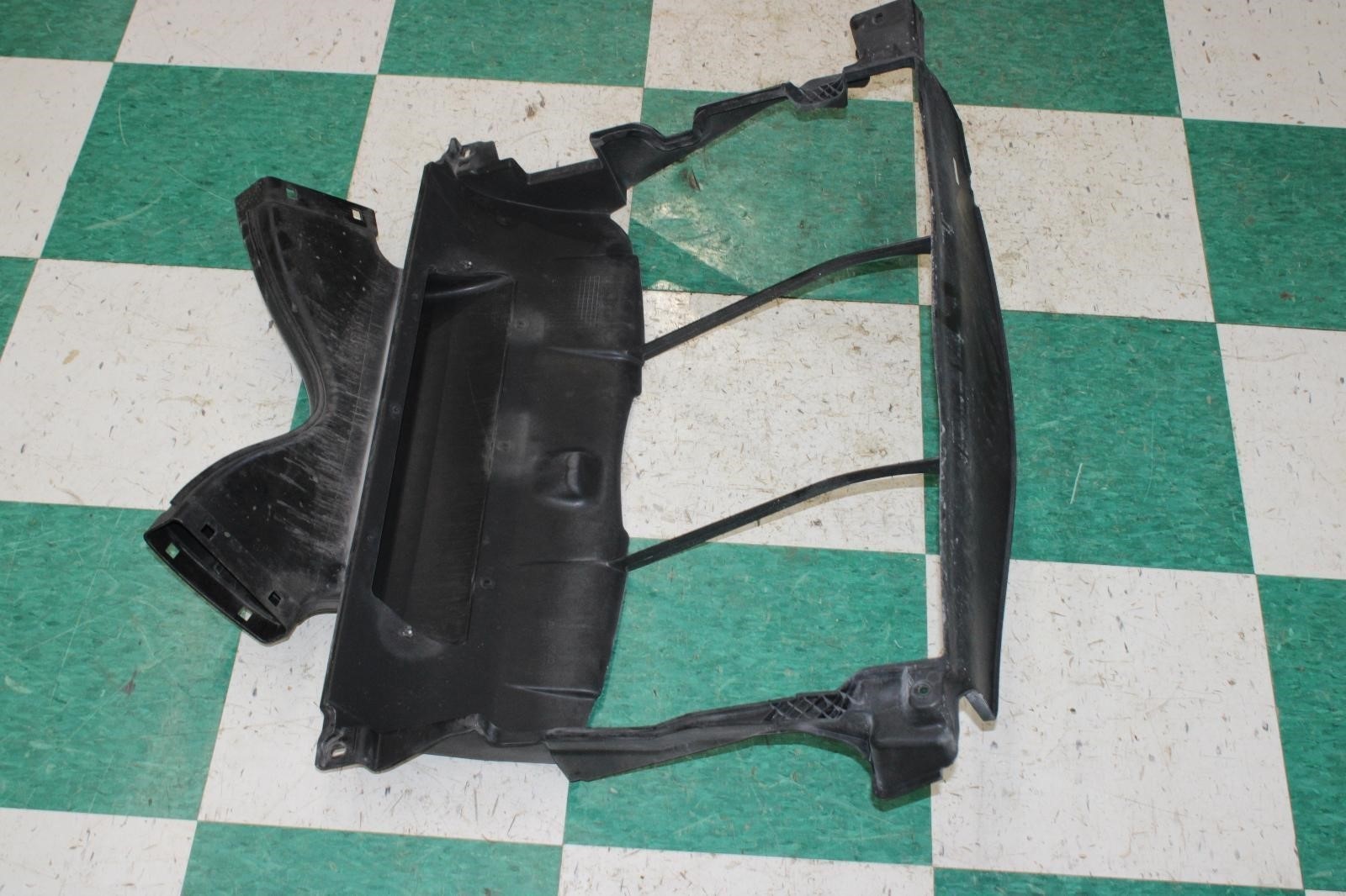 Maserati Ghibli 2014-2020 Radiator support Black